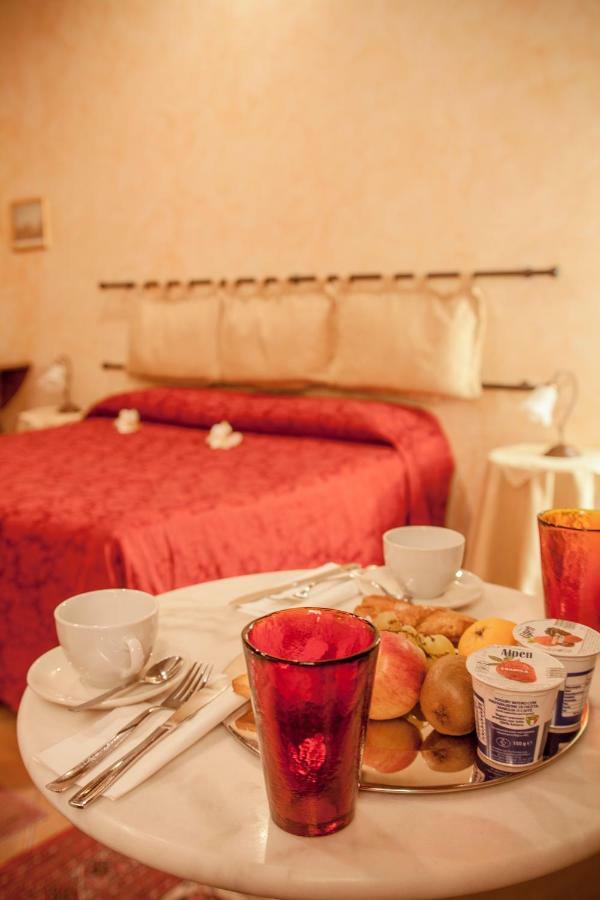 Anfiteatro B&B Verona Exterior foto